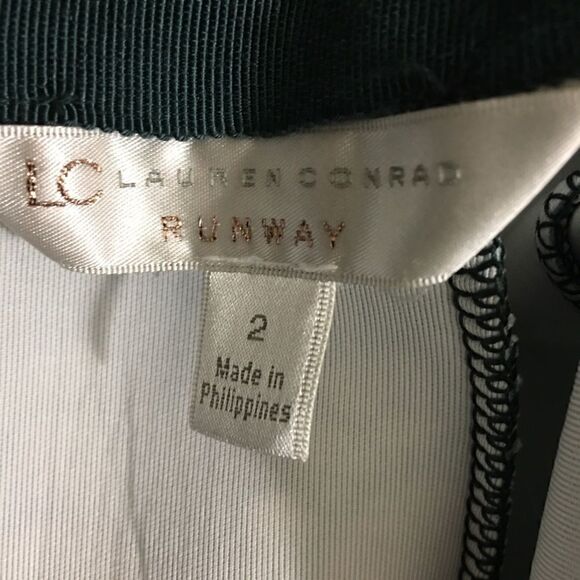 Lauren Conrad Runway Pleated flare skirt - Picture 4 of 6